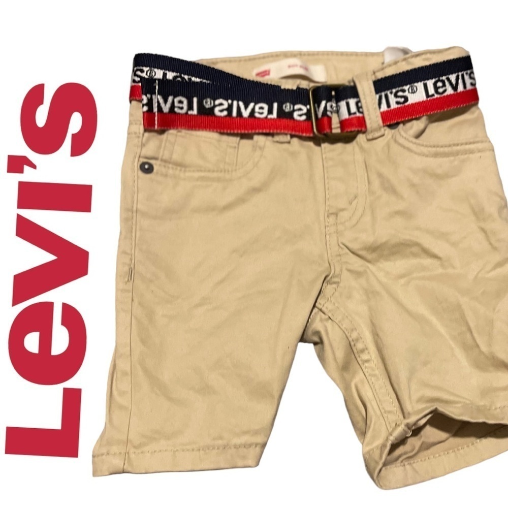 Like new boys Levi’s short and belt​